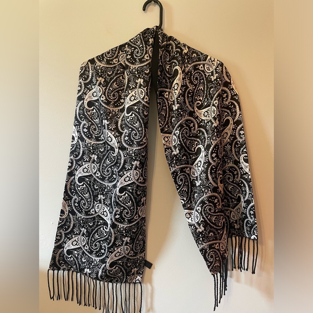 EUC - Enzo Mantivani silk and cashmere scarf